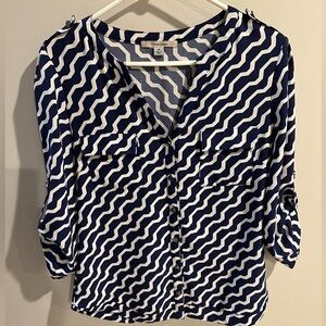 41 hawthorn geometric pattern 3/4 sleeve vneck blouse